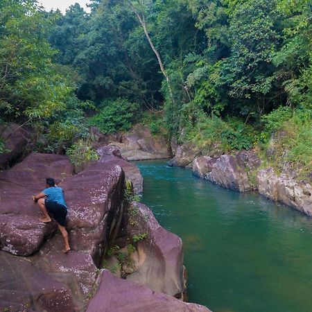 Jungle River Ginigathena Kültér fotó