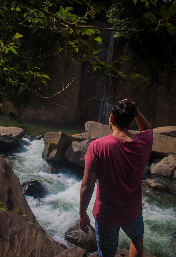 Jungle River Ginigathena Kültér fotó