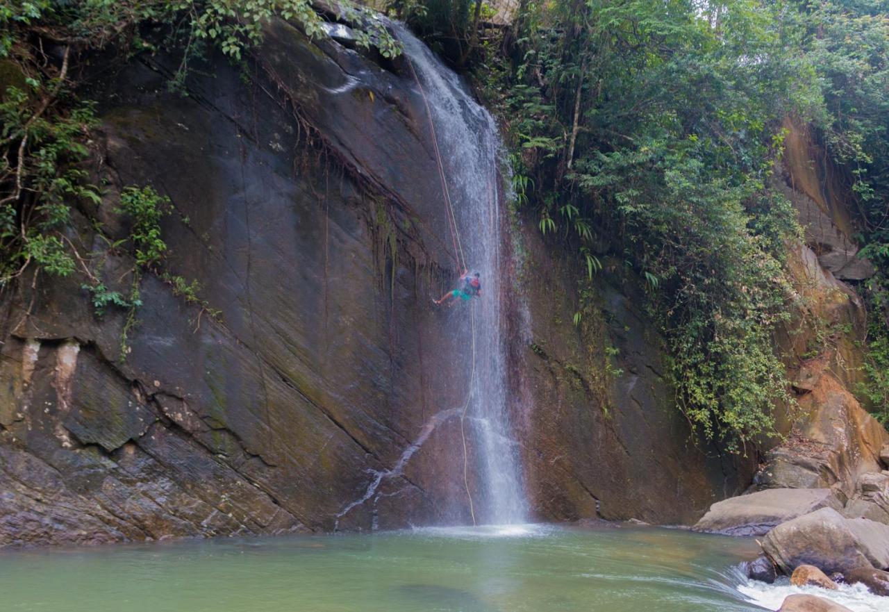 Jungle River Ginigathena Kültér fotó