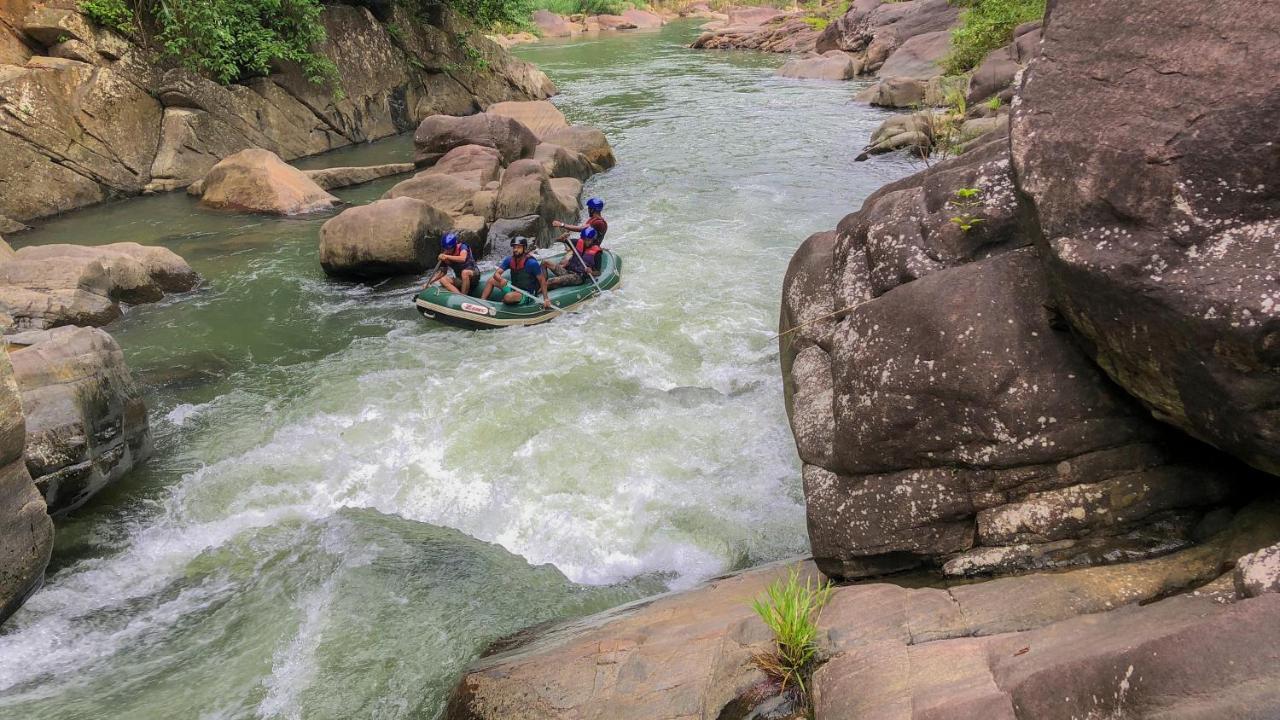 Jungle River Ginigathena Kültér fotó